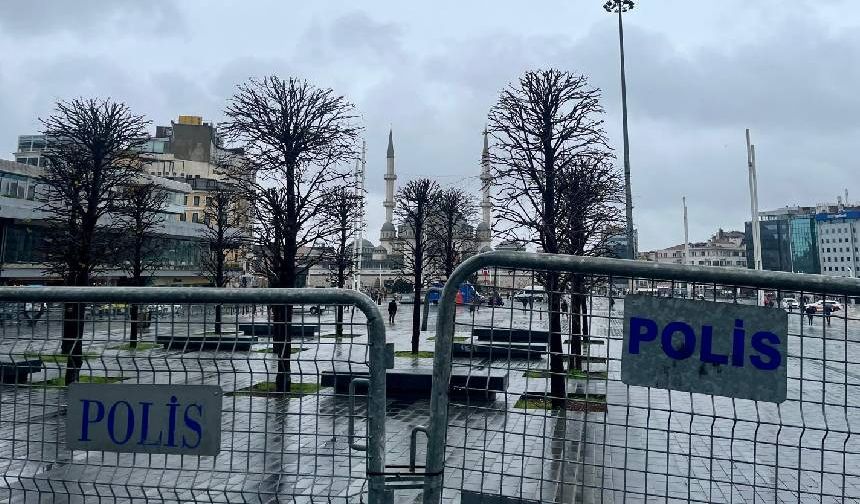 CHP Genel Başkanı Özgür Özel ve parti yönetimi, başta Saraçhane mitingleri olmak üzere çok sayıda protesto eylemi gerçekleştirirken, Taksim Meydanı yayalara ve gruplara kapatıldı.

