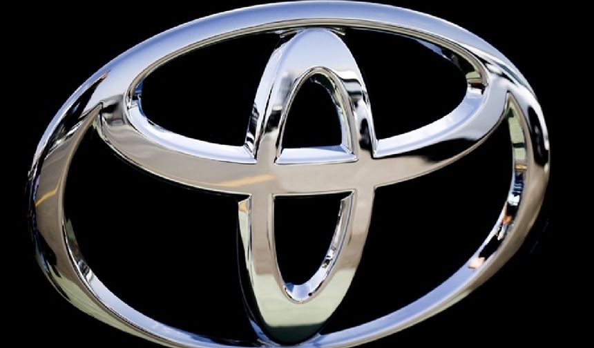30. Toyota HiAce (Panelvan / Minibüs)

Gelişmekte olan ülkelerde toplu taşımada kullanılmıştır.

Filipinler, Afrika ve Hindistan’da 1 milyon km’yi devirmiş binlerce örneği vardır.
