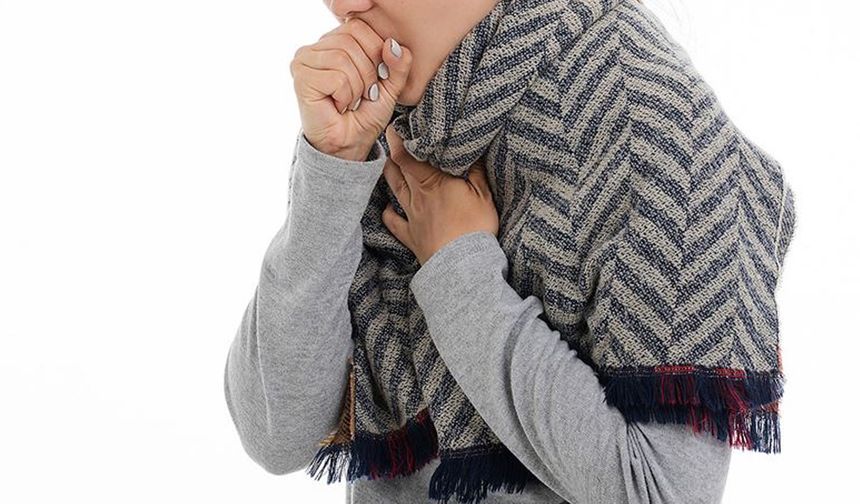Yemekten sonra sürekli öksürüyorsanız dikkat! Korkulan hastalığın belirtisi olabilir