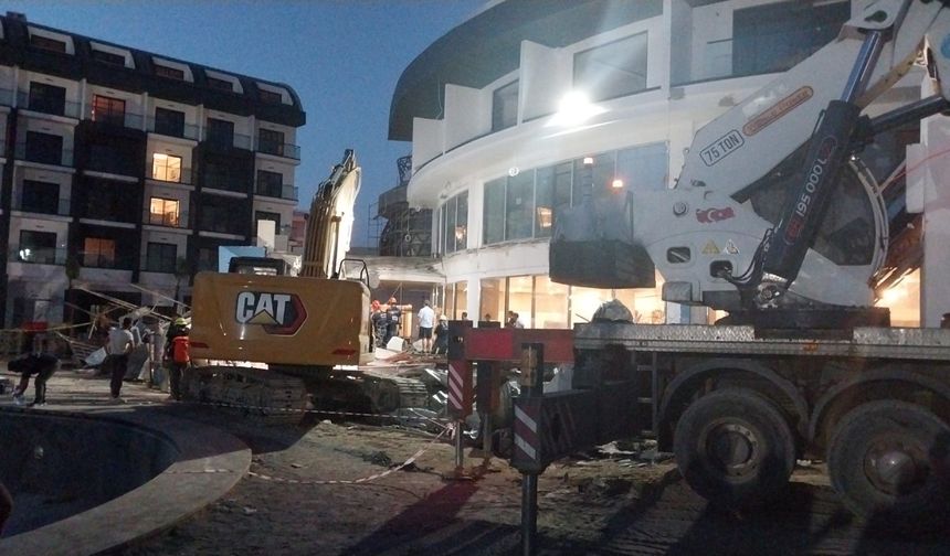 Antalya'da 5 yıldızlı otel inşaatında teras çöktü!