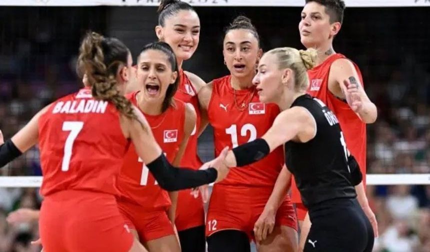 Filenin kalbinde aşk var! Fenerbahçeli yıldızın ilişkisini İlkin Aydın ifşa etti