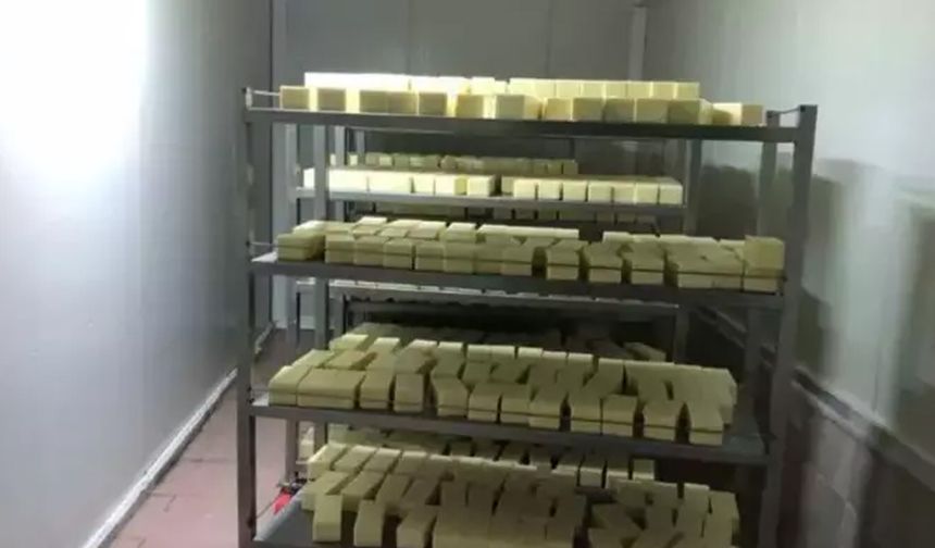 5 ton sahte kaşar ele geçirildi! İçinde süt yok