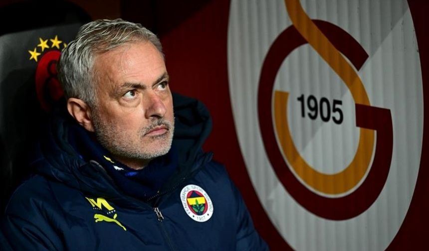 Trendyol Süper Lig'de sezonu ikinci sırada tamamlayan Fenerbahçe'de teknik direktör Jose Mourinho'nun geleceği merak konusu olmuştu. 