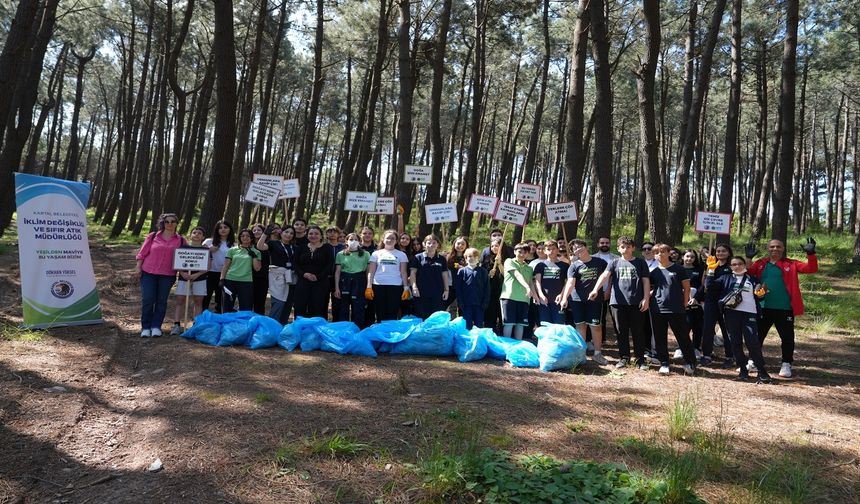 Kartallı öğrencilerden Aydos Ormanı’nda temizlik seferberliği