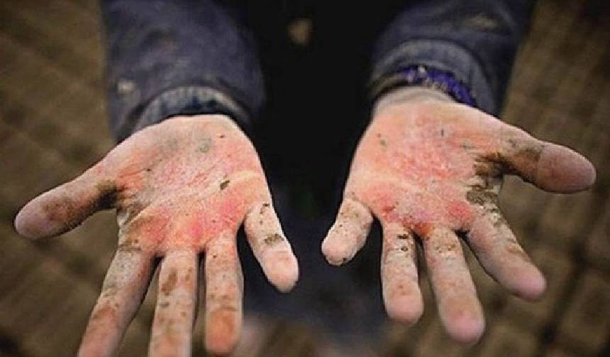 Okulda olması gerekirdi! 12 yaşındaki çocuk işçi inşaattan düştü