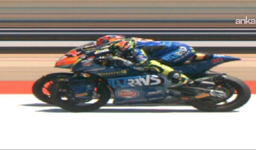 Türkiye’den MotoGP’deki tarihi zafer! Deniz Öncü 0.003 saniyeyle kazandı