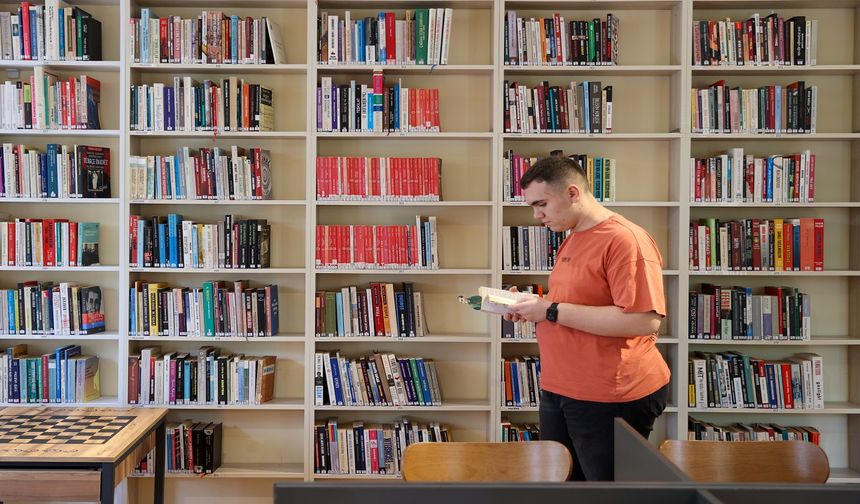 Buca’nın kitap kurdu