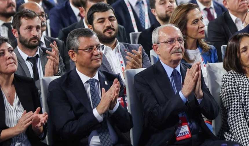 CHP'nin 38. Olağan Kurultayı'nın iptali istemiyle açılan davanın duruşması bugün görüldü. Davanın duruşmasının başlamasıyla beraber AKP'ye yakın olan ve 'yandaş medya' olarak nitelendirilen televizyon kanallarının tek gündemi bu dava oldu. 

İşte yandaş medyanın gündemi: