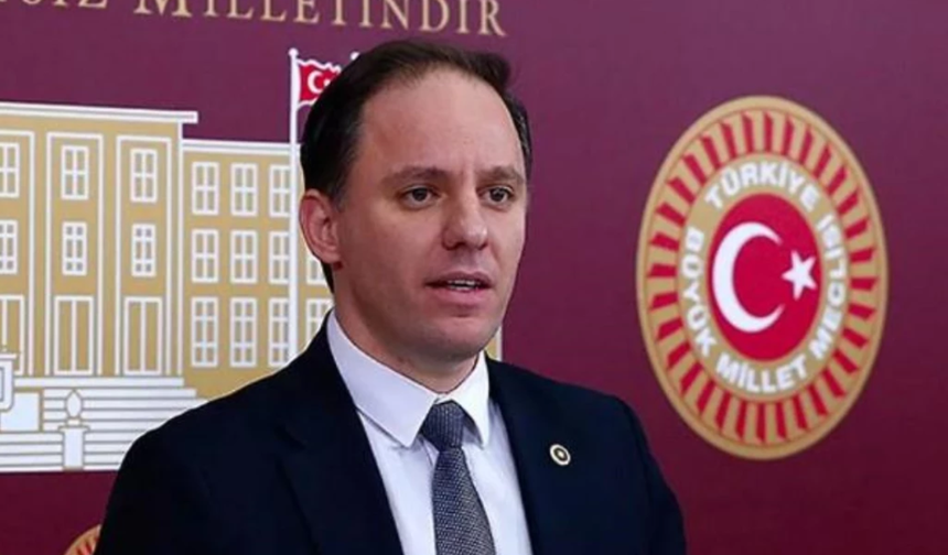 Deniz Yavuzyılmaz AKP dönemi İBB'nin otomobil peşkeşini tek tek sayıp İçişleri Bakanı'na seslendi!