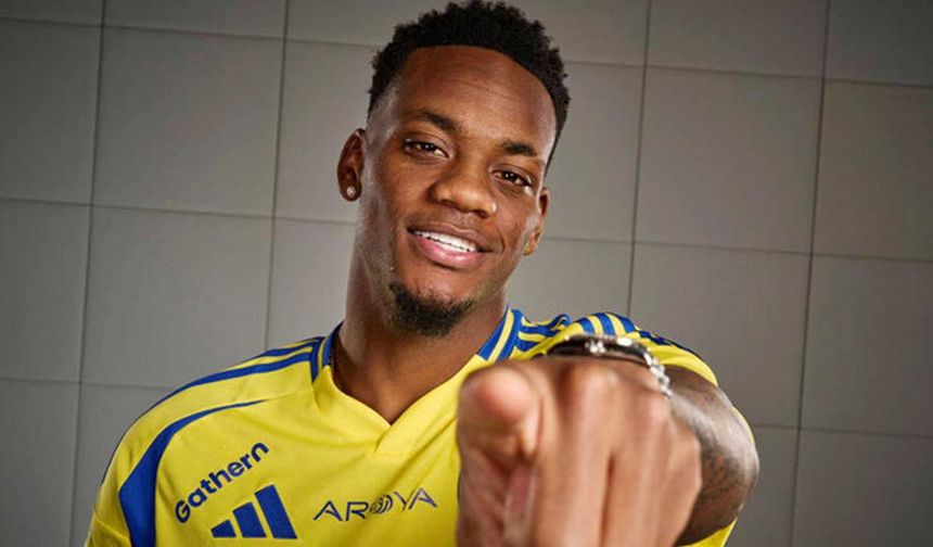 Sarı lacivertli takım, bir süredir görüştüğü Suudi Arabistan ekibi Al Nassr’da forma giyen John Duran ile anlaşmaya vardı.