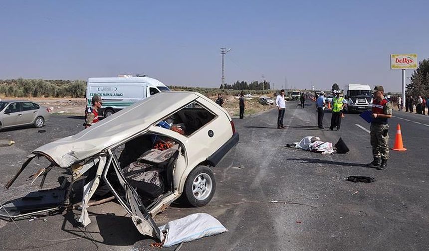 Bayram tatili yolunda acı tablo: 10 ölü, bin 319 yaralı