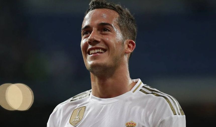 Osayi Samuel ile yolları ayırma kararı alan sarı lacivertli ekip, sağ bek pozisyonuna uygun oyuncu arıyor. Manchester City'den Kyle Walker ile ilgilendiği iddia edilen Fenerbahçe'de bu pozisyon için yeni bir oyuncunun adı daha gündeme geldi.