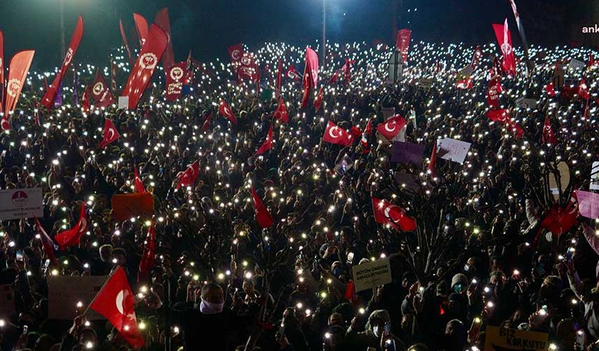 The Economist'ten çarpıcı Erdoğan yazısı! "Z kuşağı iktidarına en büyük tehdit"
