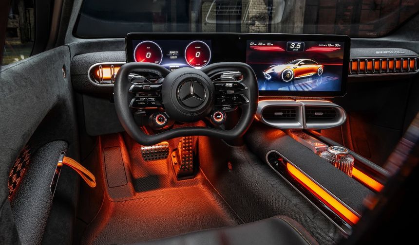 Gazeteci Emre Özpeynirci, 26 Haziran’da X hesabından yaptığı paylaşımda, “Mercedes artık sadece elektrikli üretmiyor, elektriği yeniden tanımlıyor” ifadelerini kullandı. 