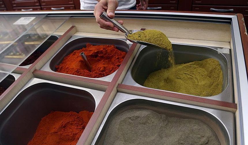 Tarım ve Orman Bakanlığı tarafından yayımlanan "Taklit veya tağşiş yapılan gıdalar" listesi gündemdeki yerini korumaya devam ediyor. 