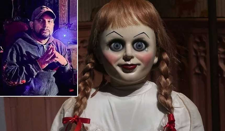 'Lanetli' Annabelle bebeğin perili evini gezdirirken bir anda hayatını kaybetti