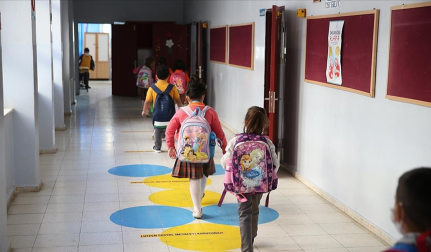 Okullar açılırken bulaşıcı hastalıklara karşı aşı uyarısı!