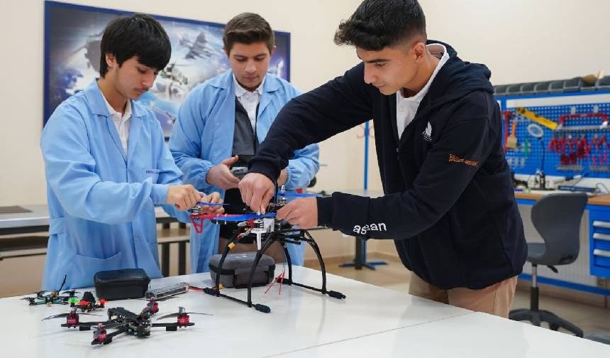 Resmi Gazete'de yayımlandı: Özel meslek ve teknik lisesi öğrencilerine devlet desteği
