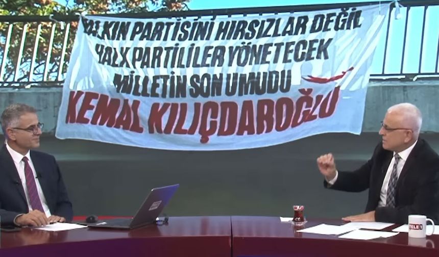 Merdan Yanardağ'dan Kadıköy'e asılan pankarta sert tepki