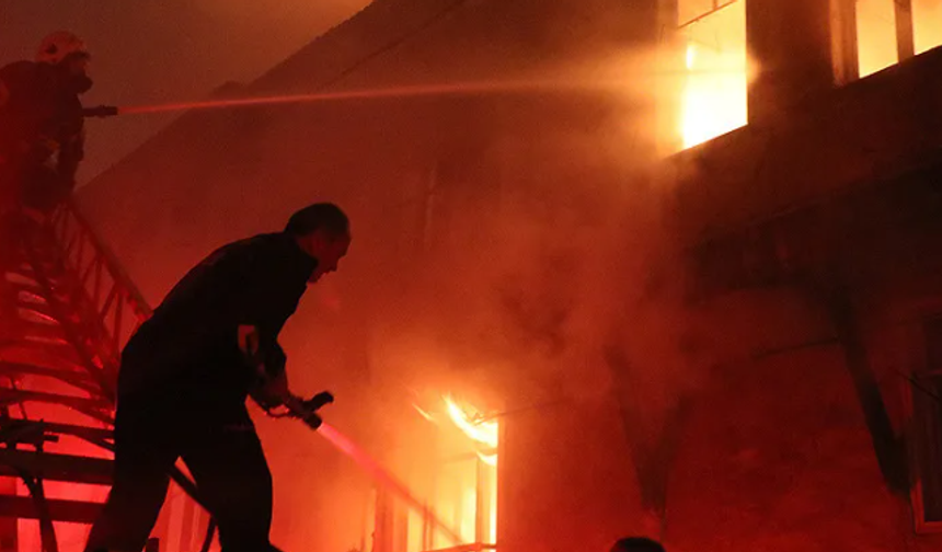 Pendik'te kahreden facia! 3 çocuk yanarak can verdi