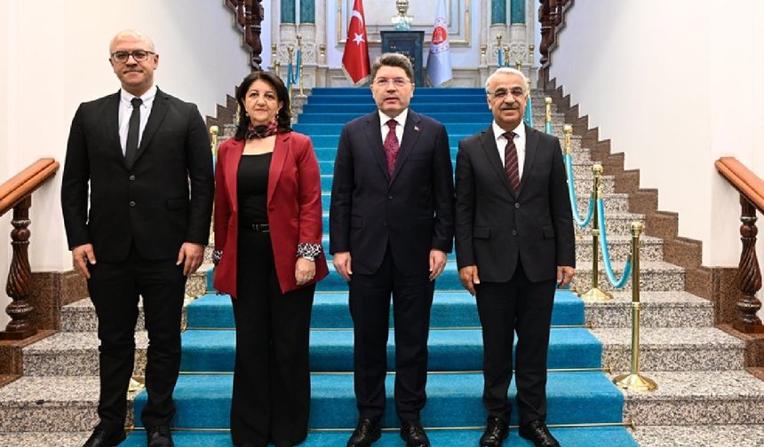 DEM Parti heyeti, Adalet Bakanı Tunç ile görüştü