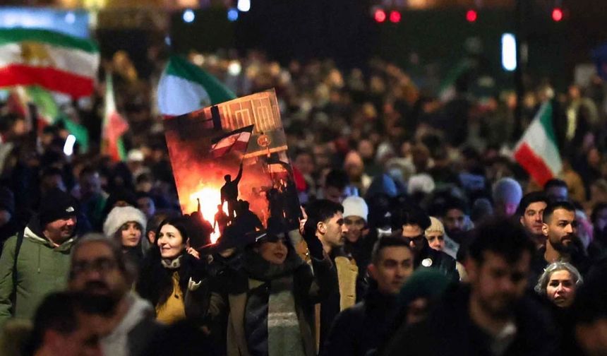 İran'da can kaybı sayısı 2 bine yükseldi!