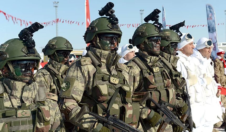 Uykusuzluk, açlık, acı! İşte dünyanın en zor askeri eğitimleri