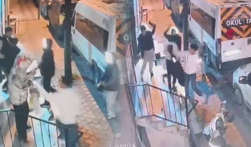 Apartman önünde bekleyen 2 çocuğa bıçaklı saldırı: 5 şüpheli yakalandı