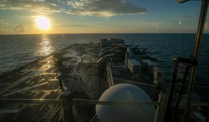 ABD: 3 bin 500 askerin bulunduğu hücum gemisi Orta Doğu'ya ulaştı