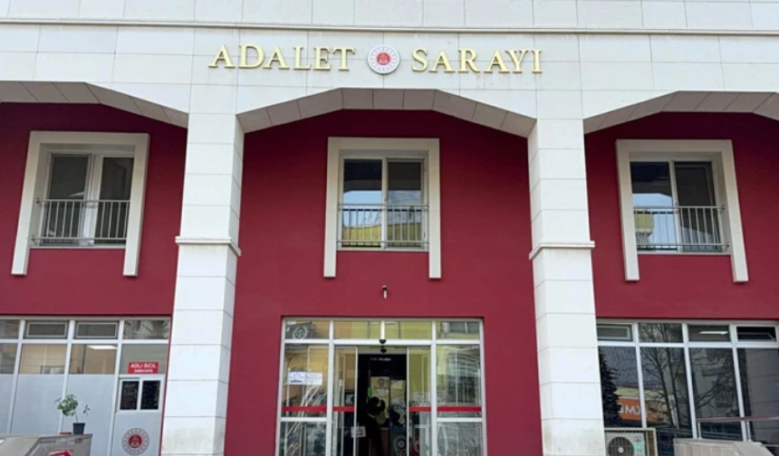 Boşanma aşamasındaki eşinin ailesinin evini bastı katliam yaptı! 4 ölü