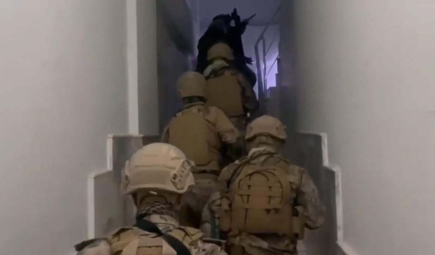 İzmir'de, okul saldırılarına ilişkin paylaşımlarla ilgili 30 gözaltı