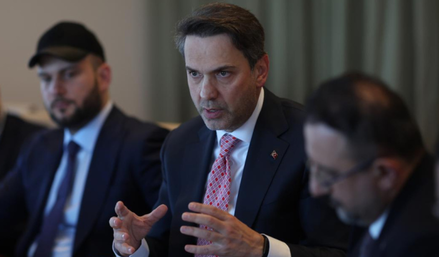 Bakan Bayraktar: Libya'da enteresan şeyler duyacaksınız