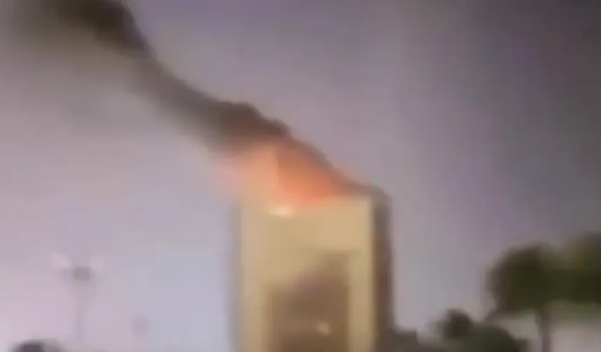 İran, Kuveyt Bakanlıklar Kompleksi'ni vurdu