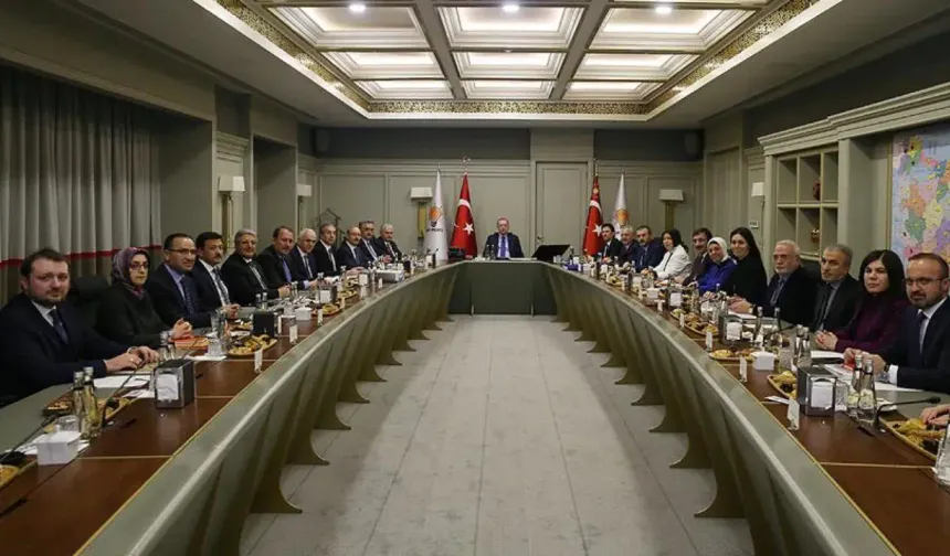 AK Parti'de MKYK toplandı