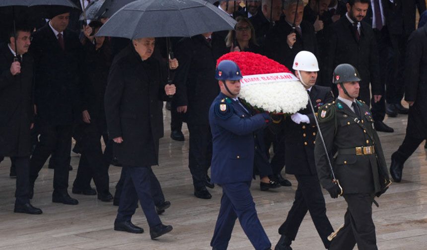 Devlet erkanı Anıtkabir'de