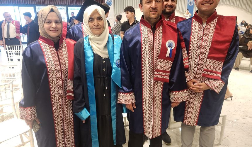 65 yaşında üniversiteden mezuniyet sevinci yaşadı
