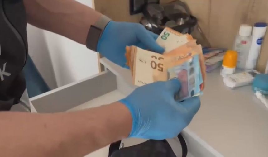 İNTERPOL tarafından aranan cinayet şüphelisi Antalya'da yakalandı