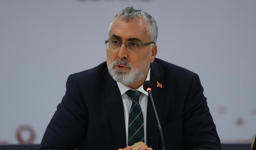 Bakan Işıkhan: Staj yapmak isteyenler ile stajyer arayan işverenleri bir araya getiriyoruz
