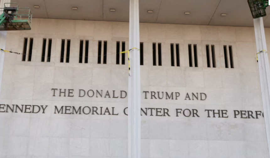 ABD mahkemesi Trump'ın ismini çıkardı