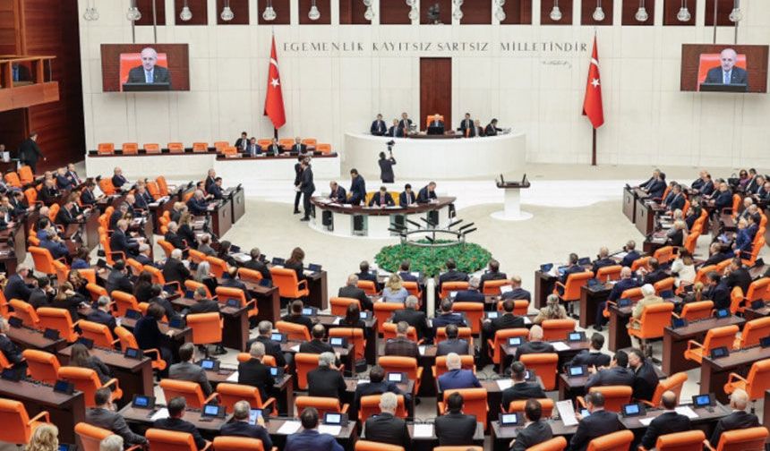 Siyasilerden 1 Mayıs mesajları