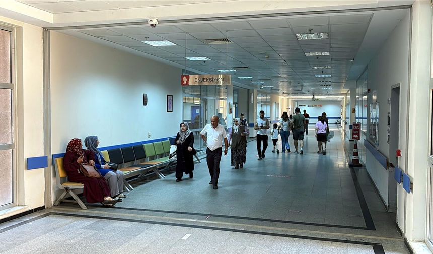 Düğünde ikram edilen tavuklu pilavdan zehirlenen 25 kişi hastaneye kaldırıldı
