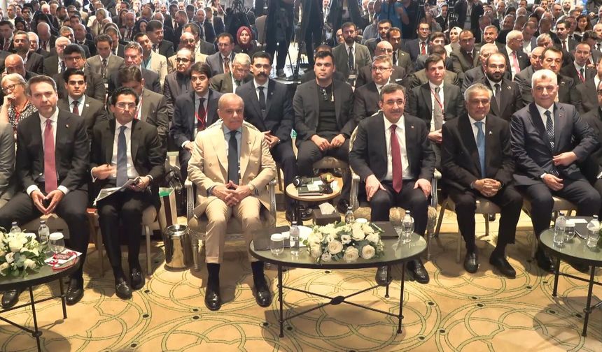 Cevdet Yılmaz: Türkiye ve Pakistan, coğrafi avantajlarını stratejik kazanımlara dönüştürme potansiyeline sahip iki ülkedir