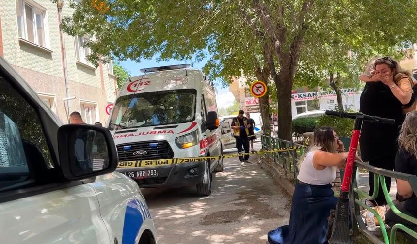 Korkulukları kırılan pencereden düşen kadın öldü