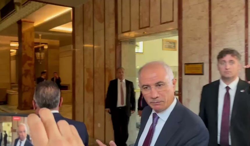 AK Parti'nin "çerçeve yasa"ya ilişkin kapalı grup toplantısı başladı