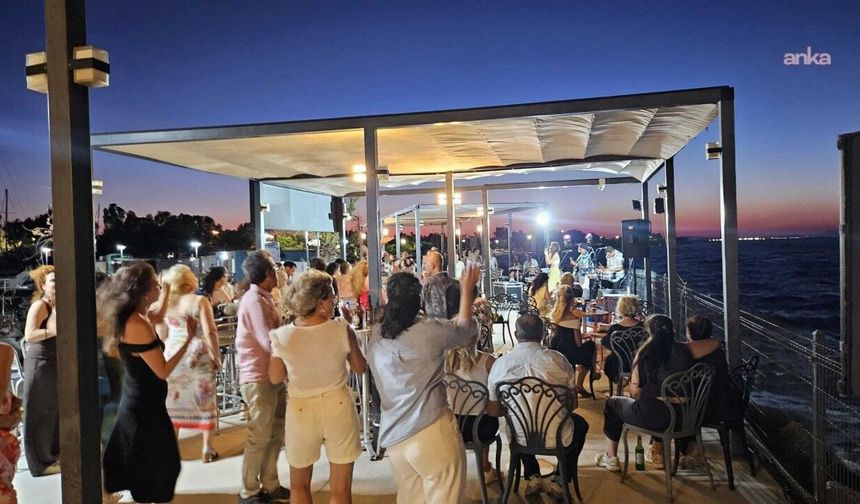 İzmir'de Marina Geceleri’nde bu hafta "Rebetika" rüzgârı esecek