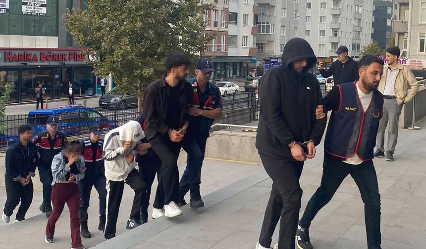 Hesaplarında 2,3 milyar liralık hareketlilik olan yasa dışı bahis şüphelilerine operasyon: 14 gözaltı