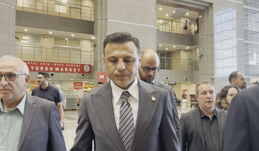 Özgür Çelik ifade vermek üzere İstanbul Adalet Sarayı'na geldi