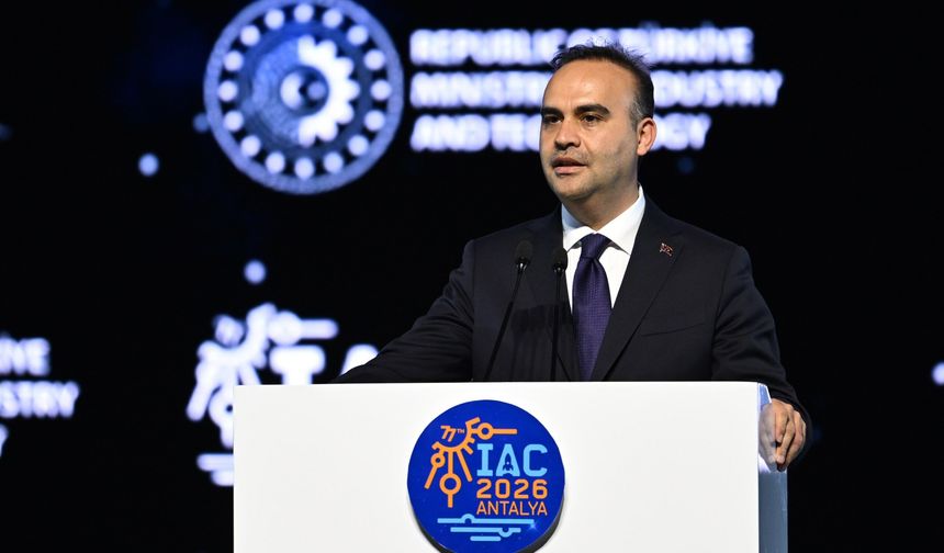 Bakan Kacır'dan, Uluslararası Uzay Kongresi diplomasisi