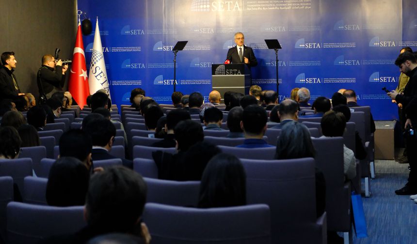 Bakan Uraloğlu: Basra Körfezi'ni Türkiye üzerinden Avrupa'ya bağlayacak yeni bir lojistik omurga oluşturuyoruz