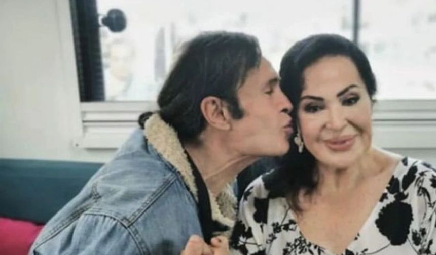 Metin Şamdan, ilkokul yıllarında izlediği filmlerle Türkan Şoray'a hayranlık duymaya başladı.